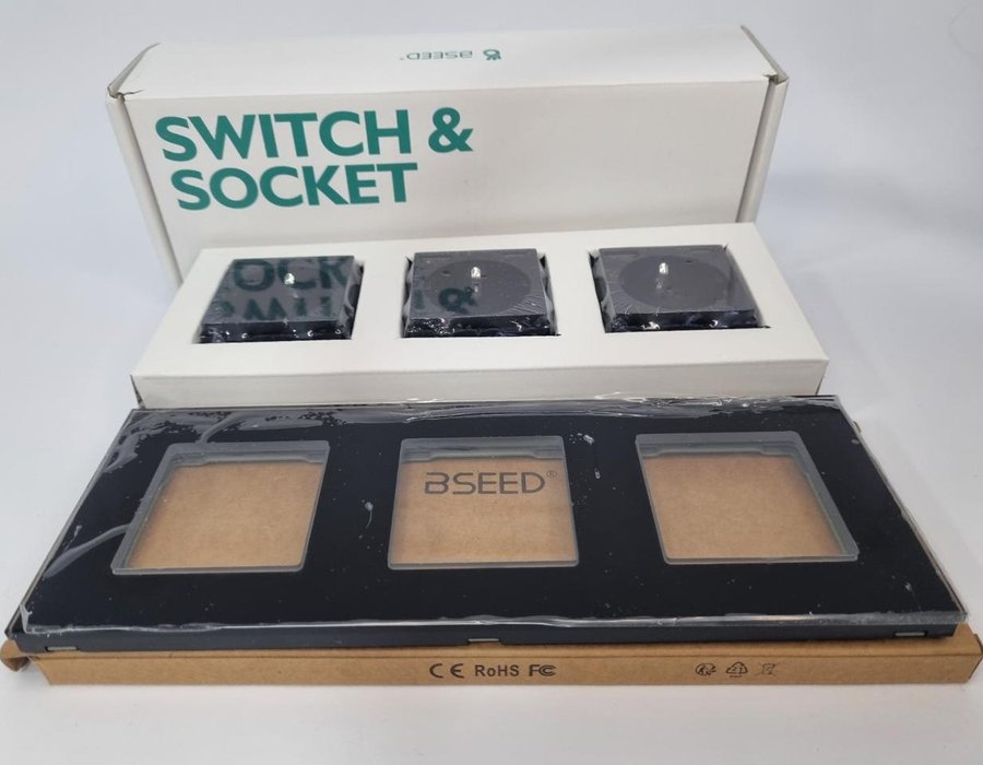 Чорна потрійна USB-розетка BSEED SWITCH&SOCKET із роз'ємом Type-C 20260108