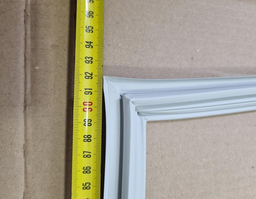 Ущільнювальна гума до холодильної камери холодильника Beko 4633082600 (4669521700) — фото 5