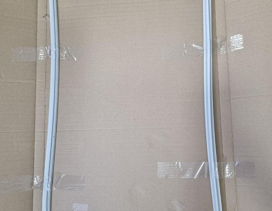Ущільнювальна гума для холодильної камери холодильника Beko CSA, CS, CH, CN 4546850200 (4668510200)