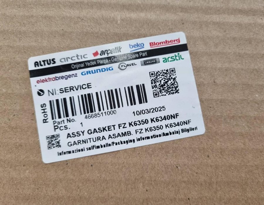 Ущільнювальна гума на морозильний відсік холодильника Beko CSA 36000, CS236020 4546851000 (4668511000) — фото 3