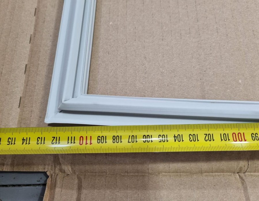 Ущільнювальна гума для холодильної камери холодильника Beko 4546860300 (4668511900) — фото 3