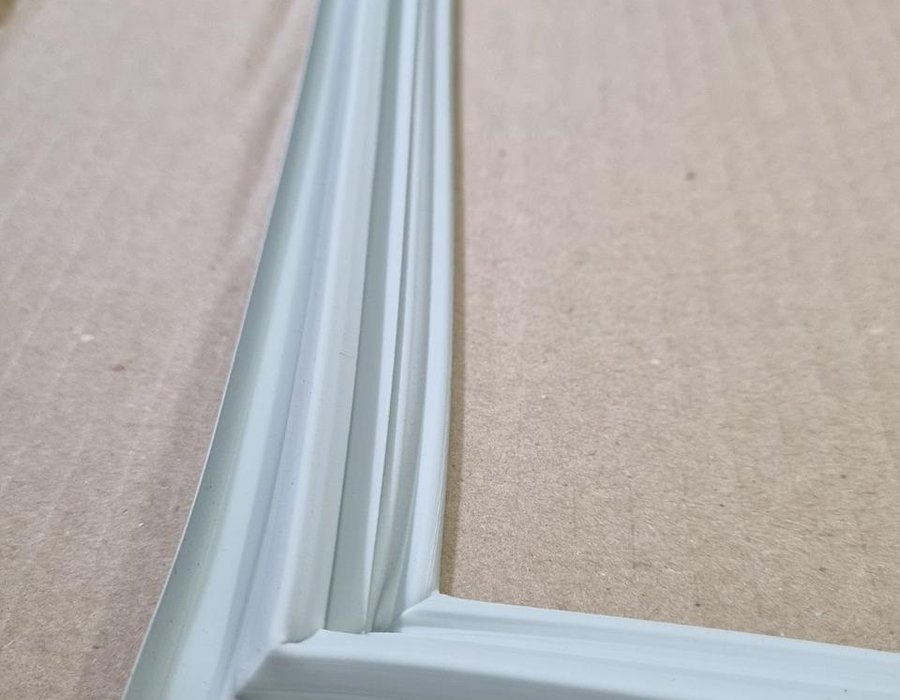 Ущільнювальна гума до холодильної камери холодильника Beko 4633082600 (4669521700) — фото 6