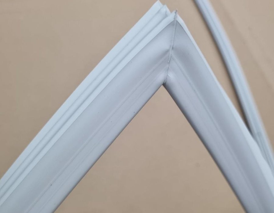 Ущільнювальна гума холодильної камери для холодильника Beko 4669521000 (4633081900) — фото 5