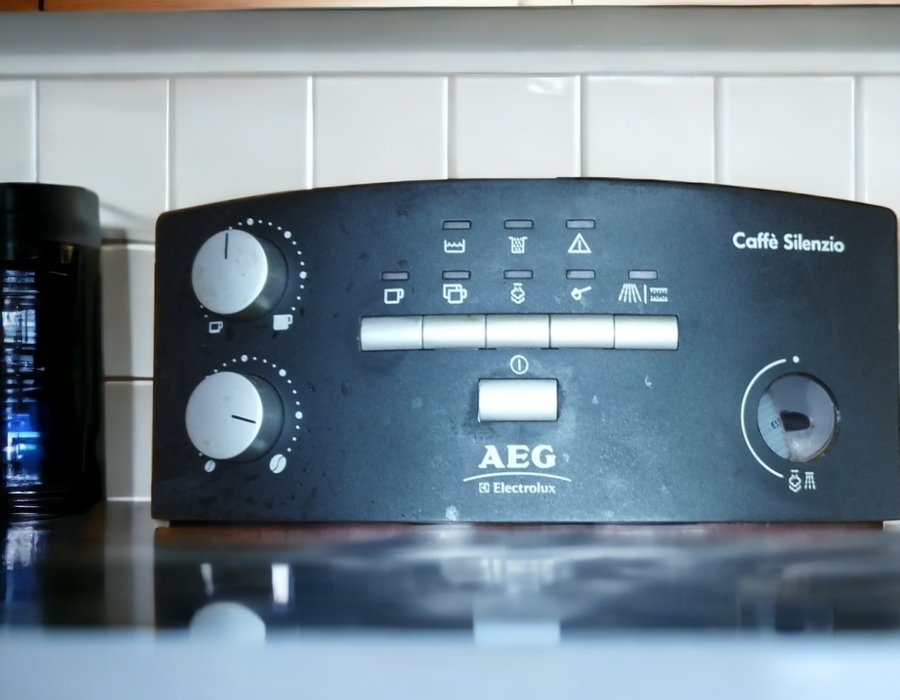 Панель керування кавомашини Aeg Caffe Silenzio plus чорна/сіра — вживаний