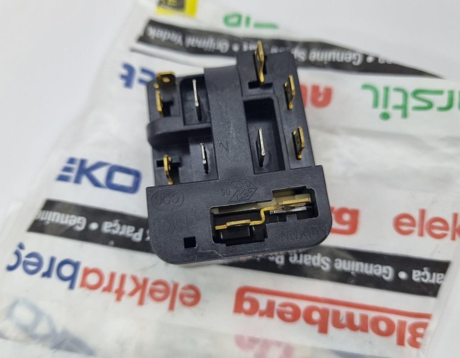 Пускове реле 4930970700 холодильника Beko (PZ90H1C) 6SP9187 — фото 6