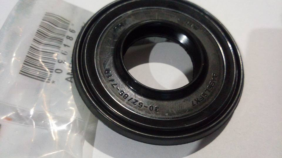 Сальник 30*52/65*7/10 для пральної машини Indesit, Ariston