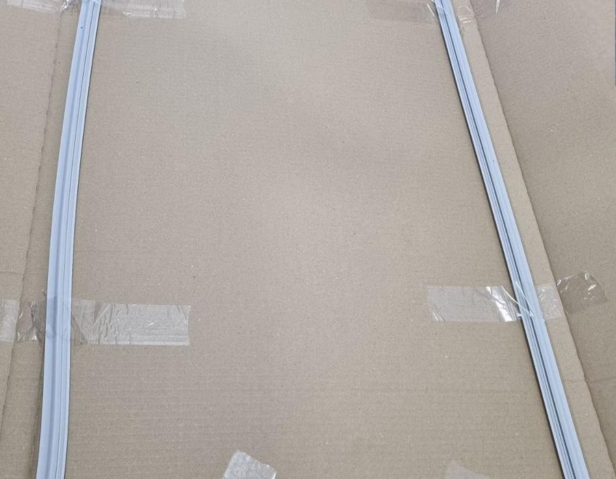 Ущільнювальна гума на морозильну скриню (лаль) Beko 4664940500 — фото 3