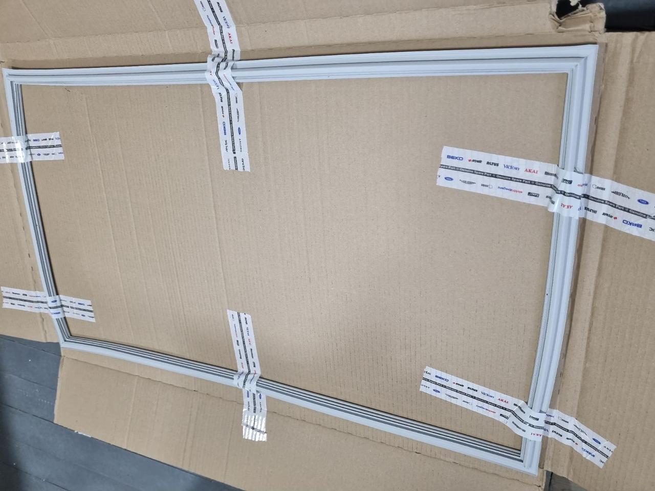 Ущільнювальна гума для холодильника Beko 4669521900 (4633083700) — фото 3