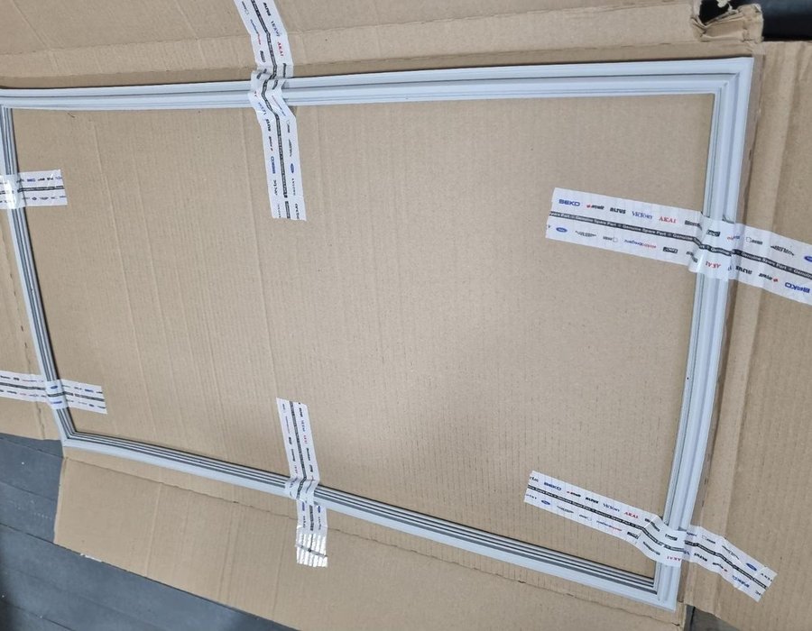 Ущільнювальна гума для холодильника Beko 4669521900 (4633083700) — фото 3