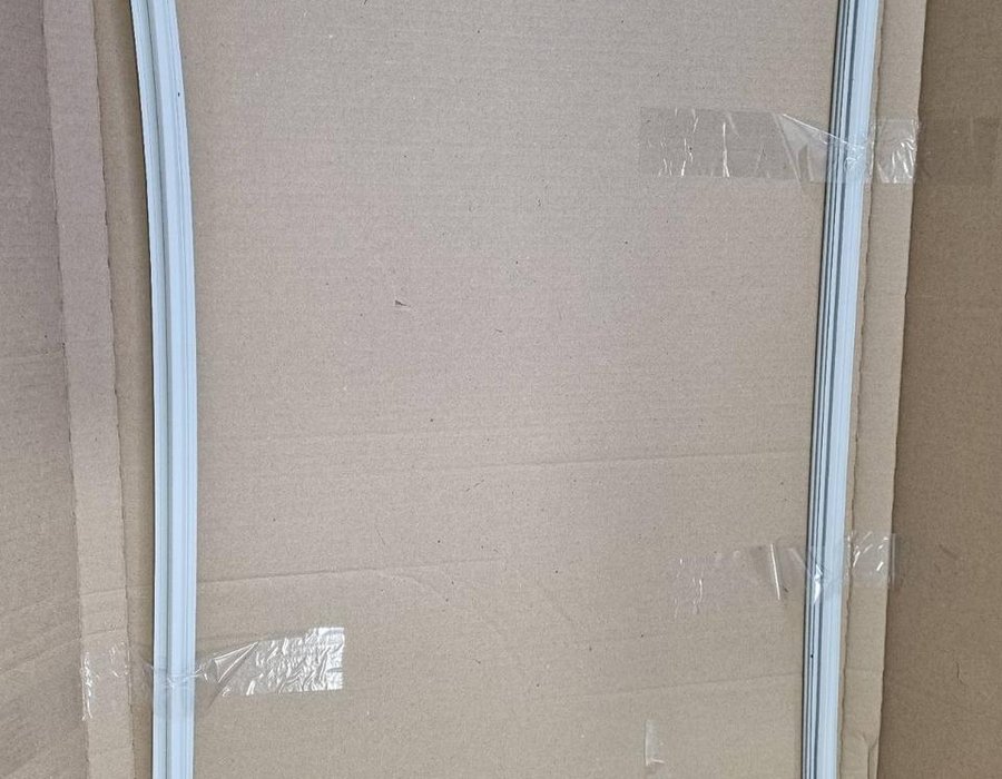 Ущільнювальна гума 57 см * 88.5 см для холодильника Beko RCSA350 (4633084000) — фото 6