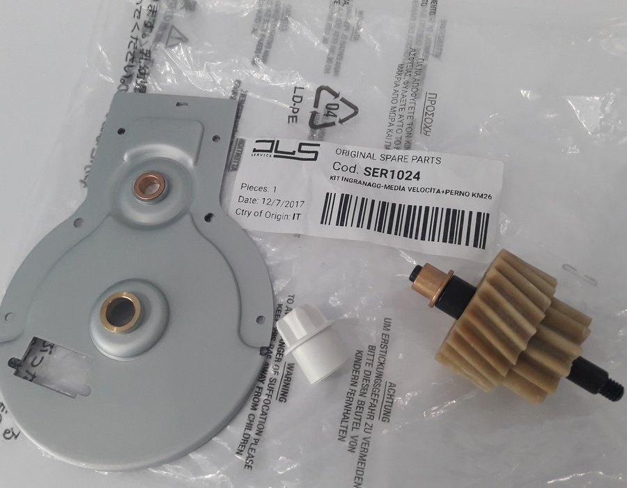 Механізм обертання вихідного вала кухонного комбайна Kenwood KM260 SER1024